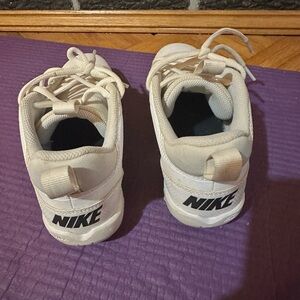 Baseball shoes Nike Kids Sneakers in White and Black